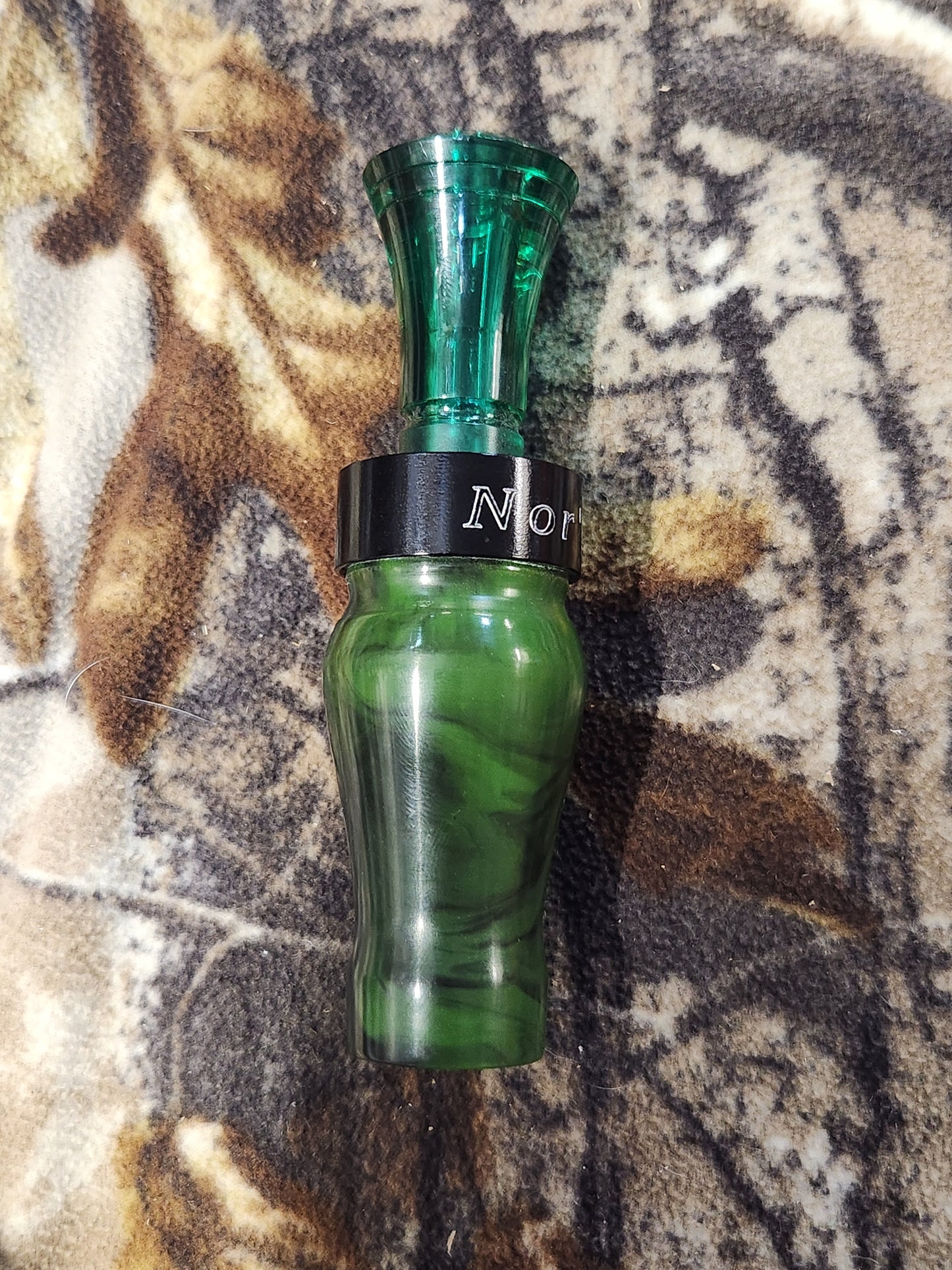 Single reed acrylic duck call