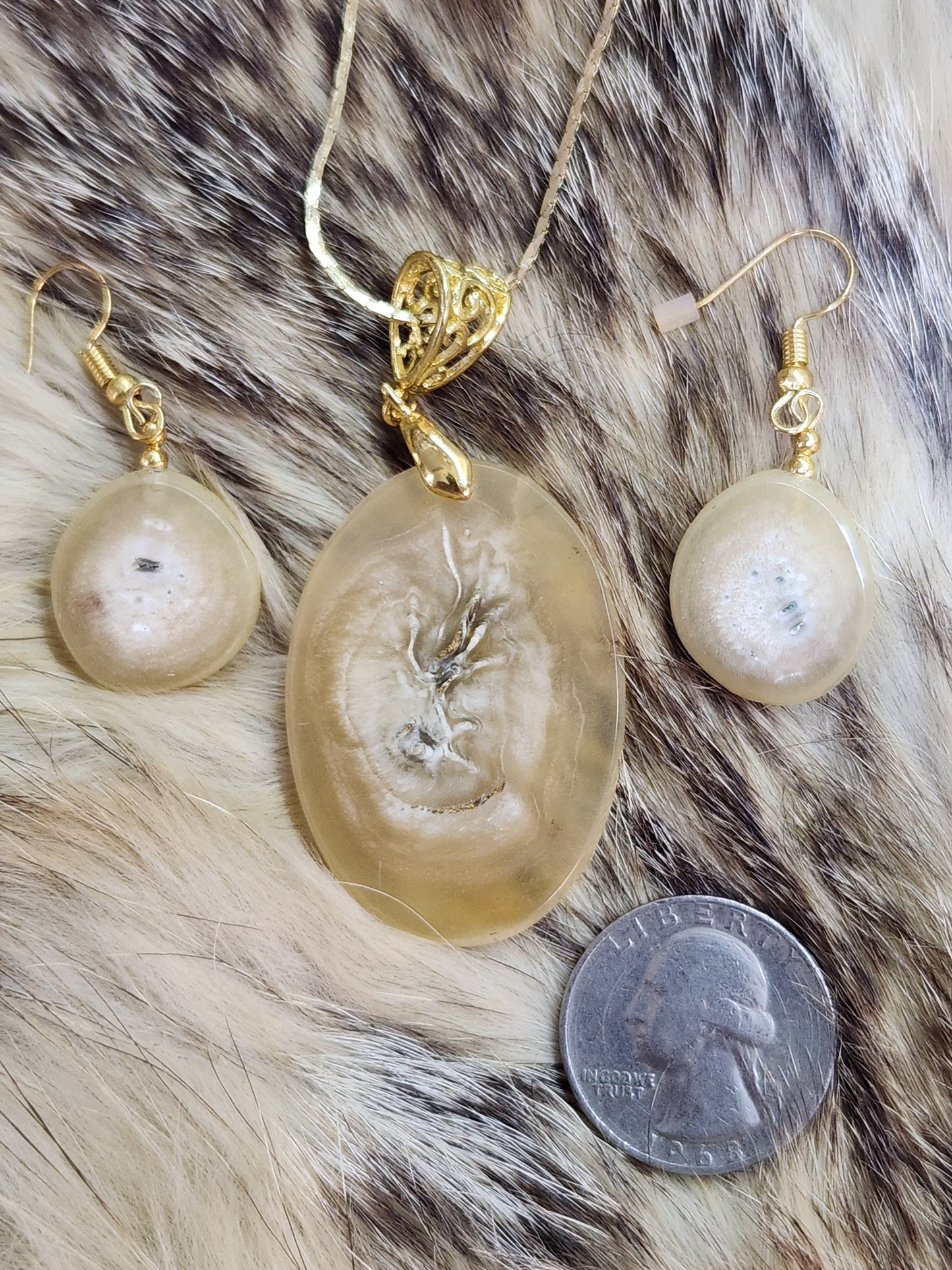 Alaskan muskox horn earrings & neckless with 14kt gold inlay