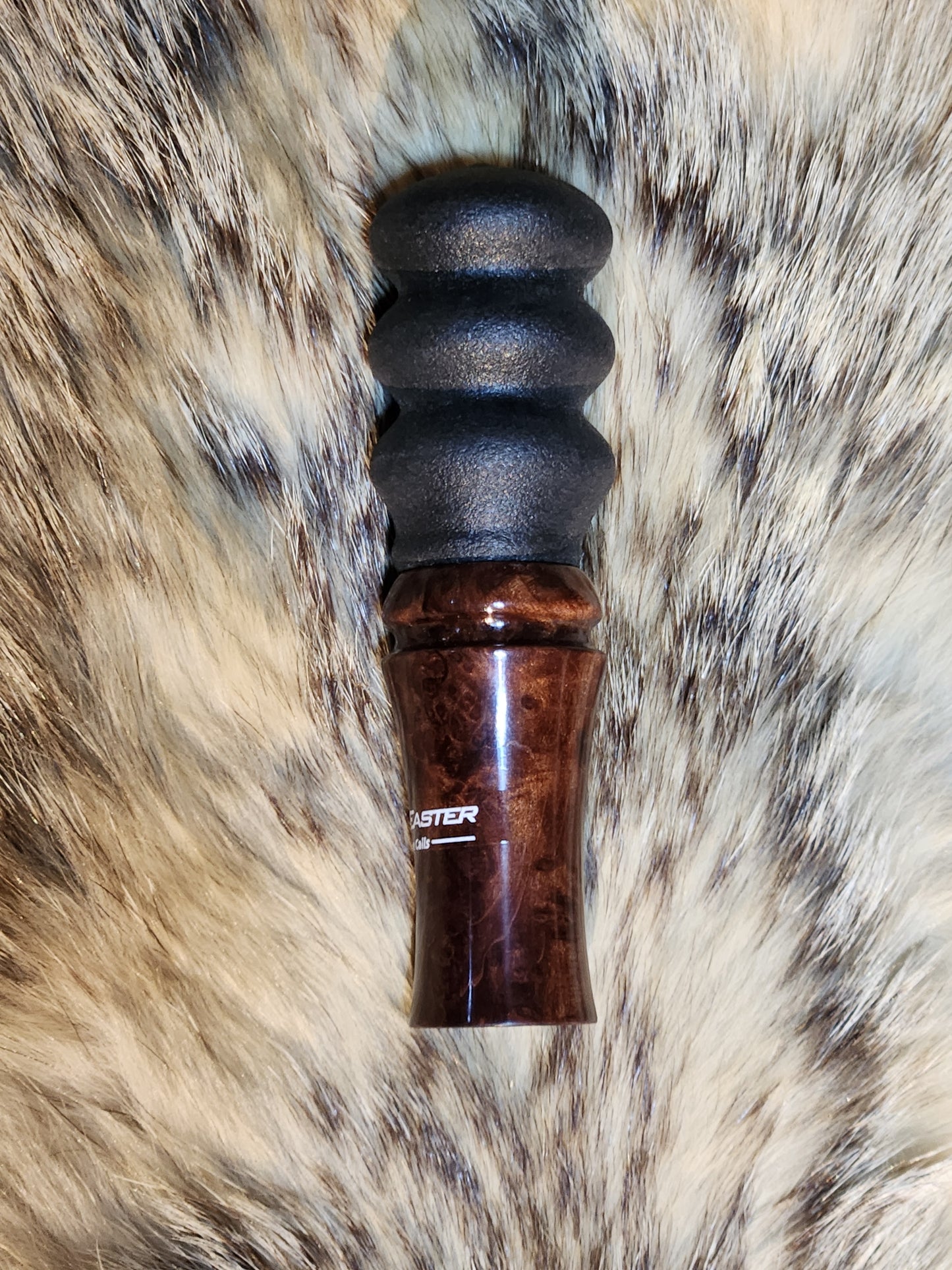 Redwood lace burl squirrel call