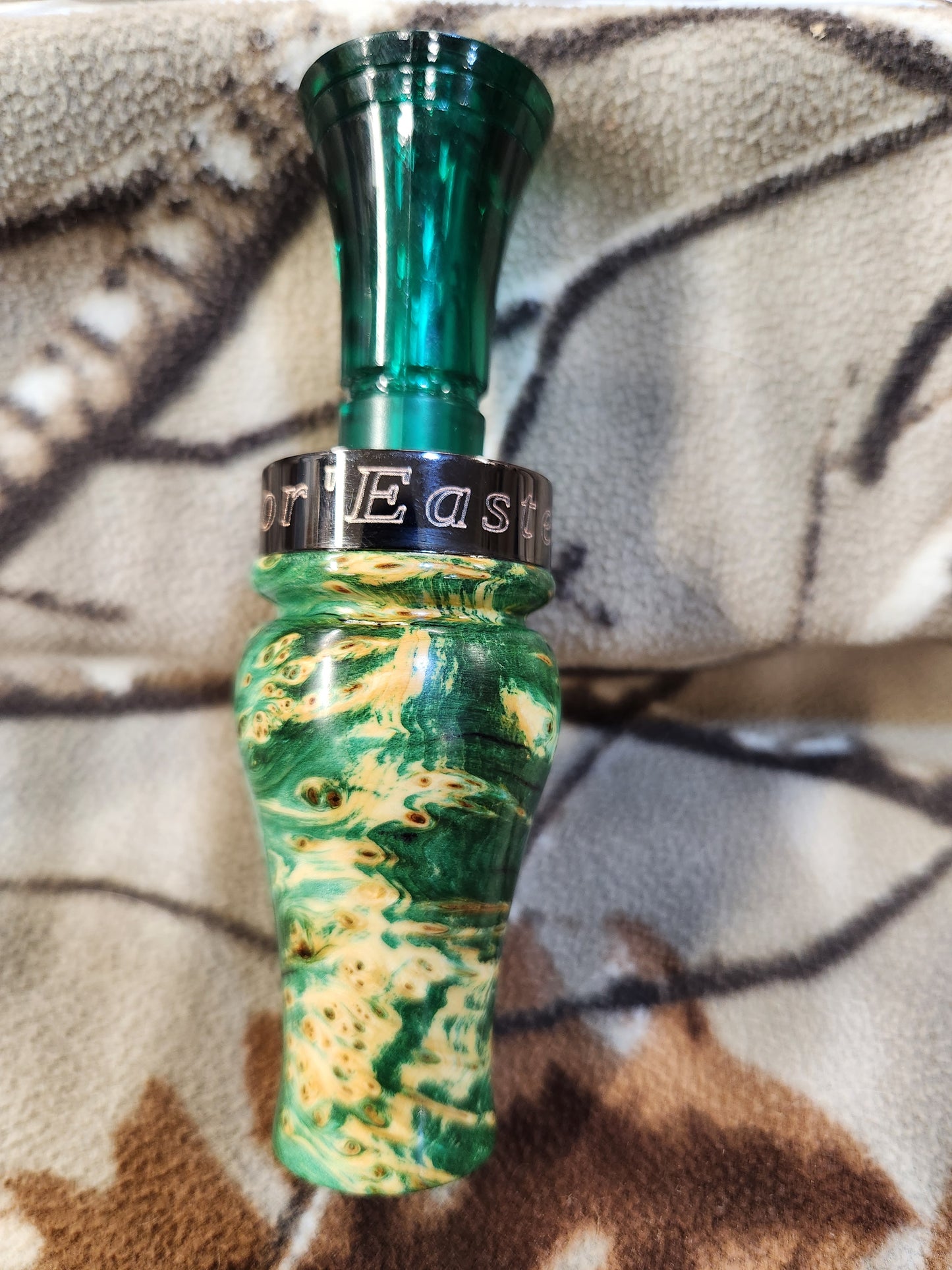 Double reed Yellow cedar burl duck call